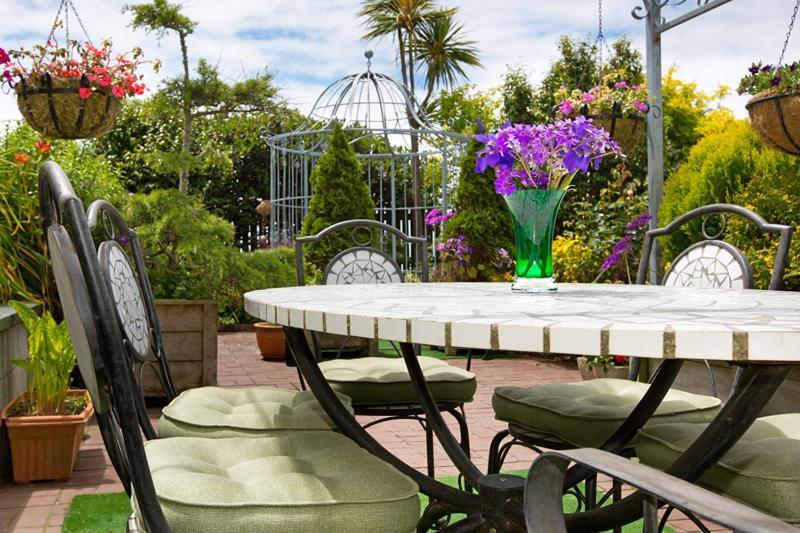 Tivoli Homestay New Plymouth Bagian luar foto